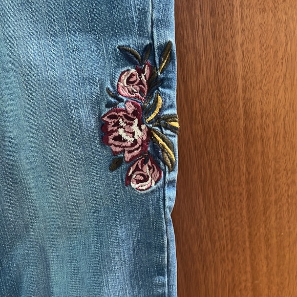 Talbots Embroidered Jeans - Picture 5 of 6